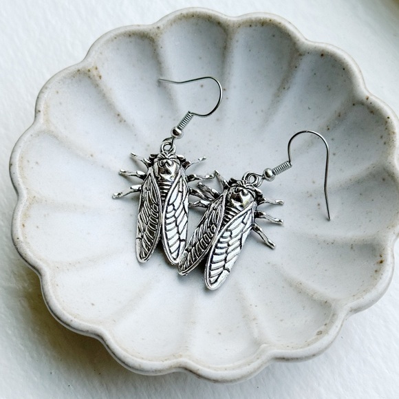 Silver Cicada Earrings | Statement Bug Jewelry - Picture 3 of 9